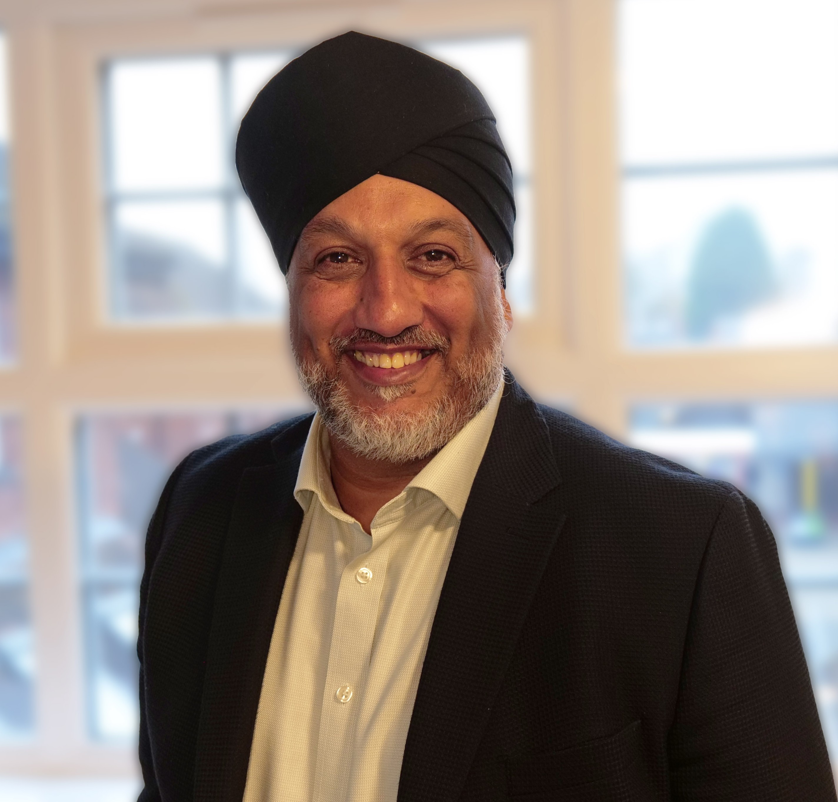 Image of Jagdeep smiling 